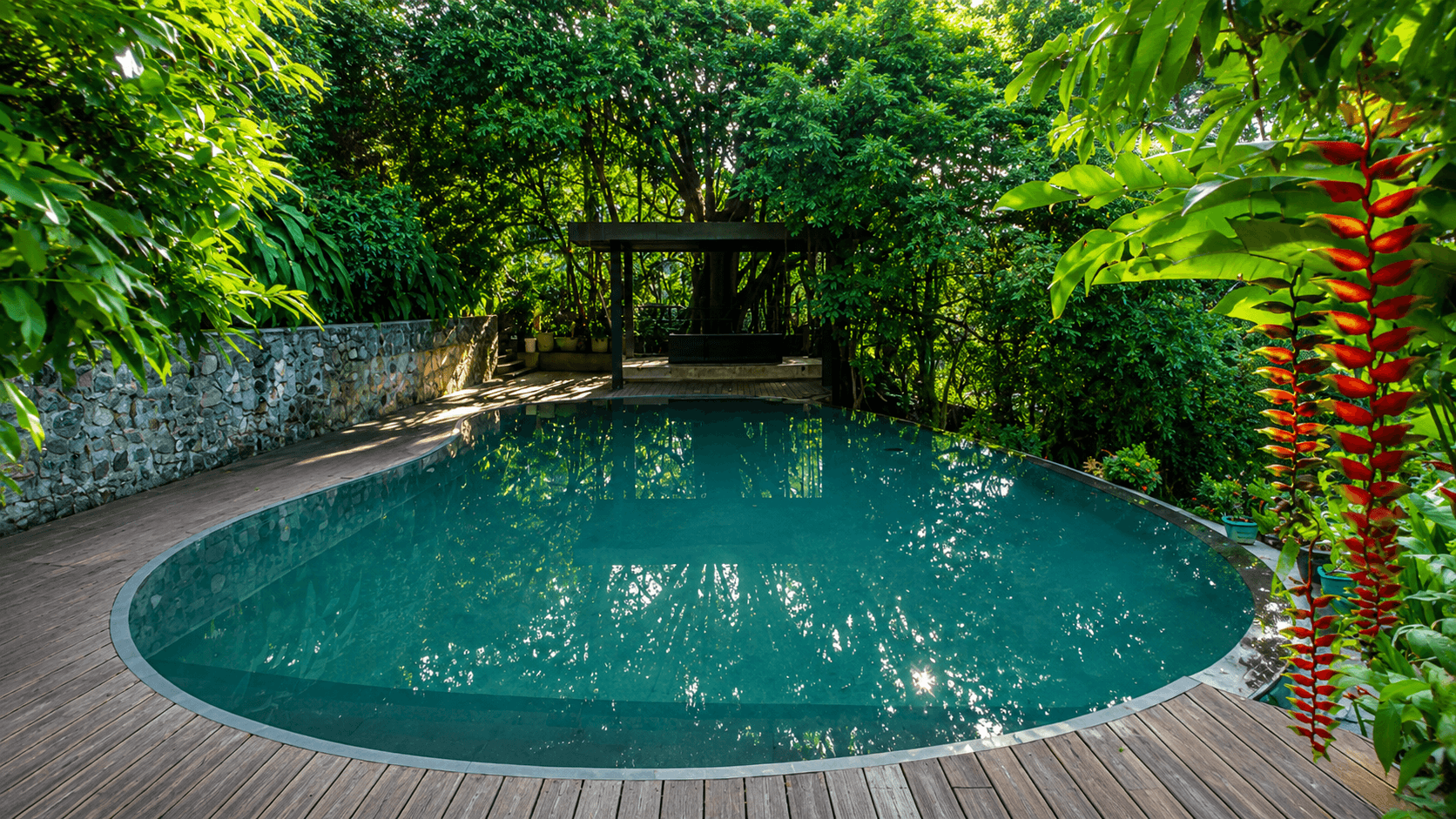 Your private tropical swimming pool